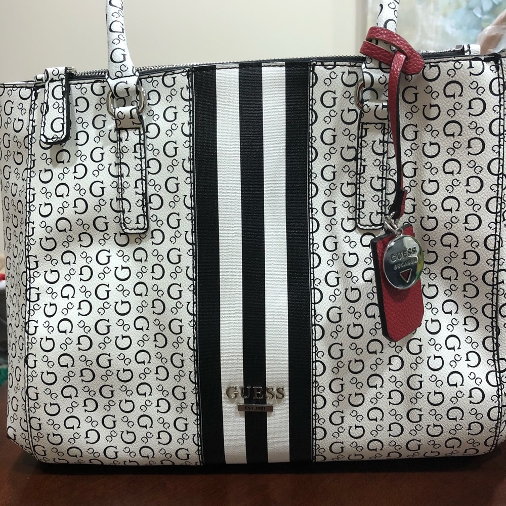 Guess hand bag